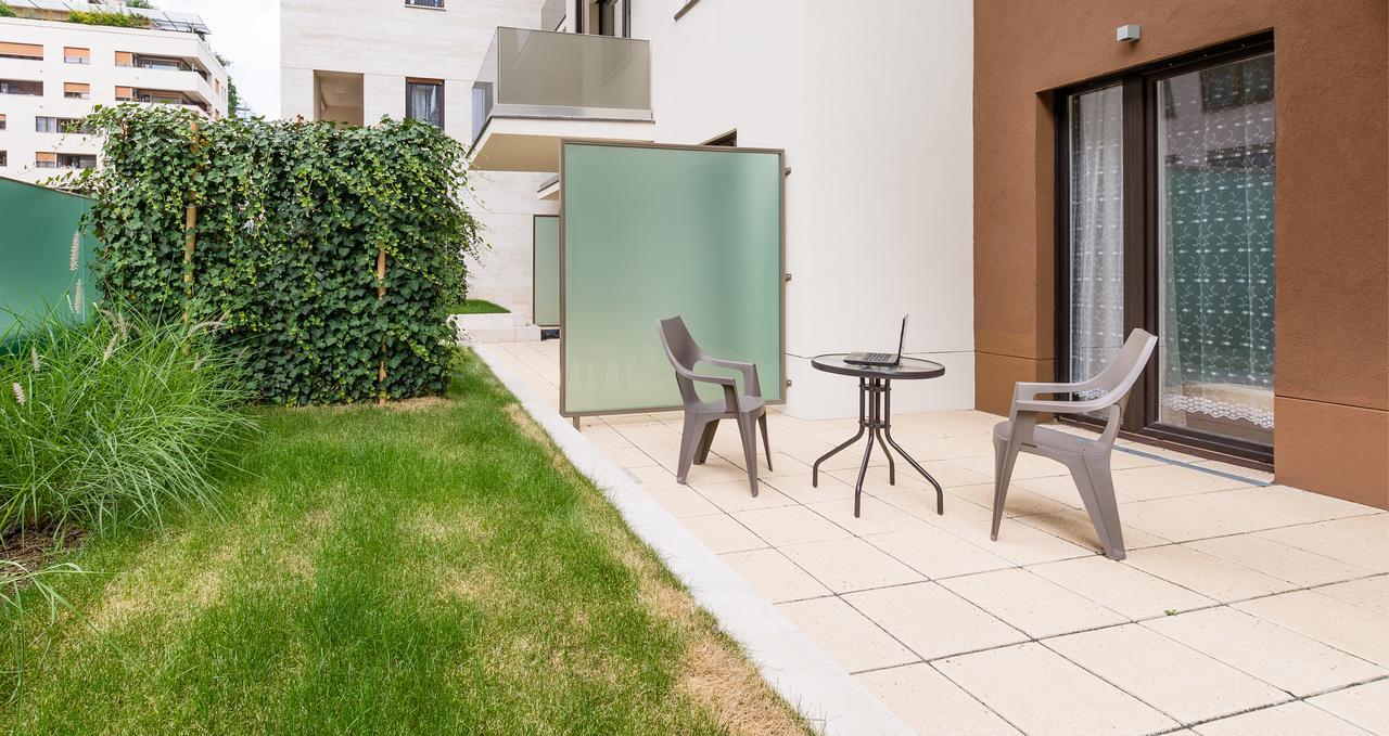 Corvin Holiday Apartments Hotel Budapest Exterior photo