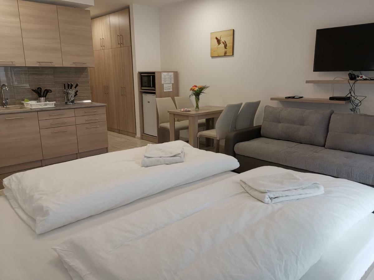 Corvin Holiday Apartments Hotel Budapest Exterior photo
