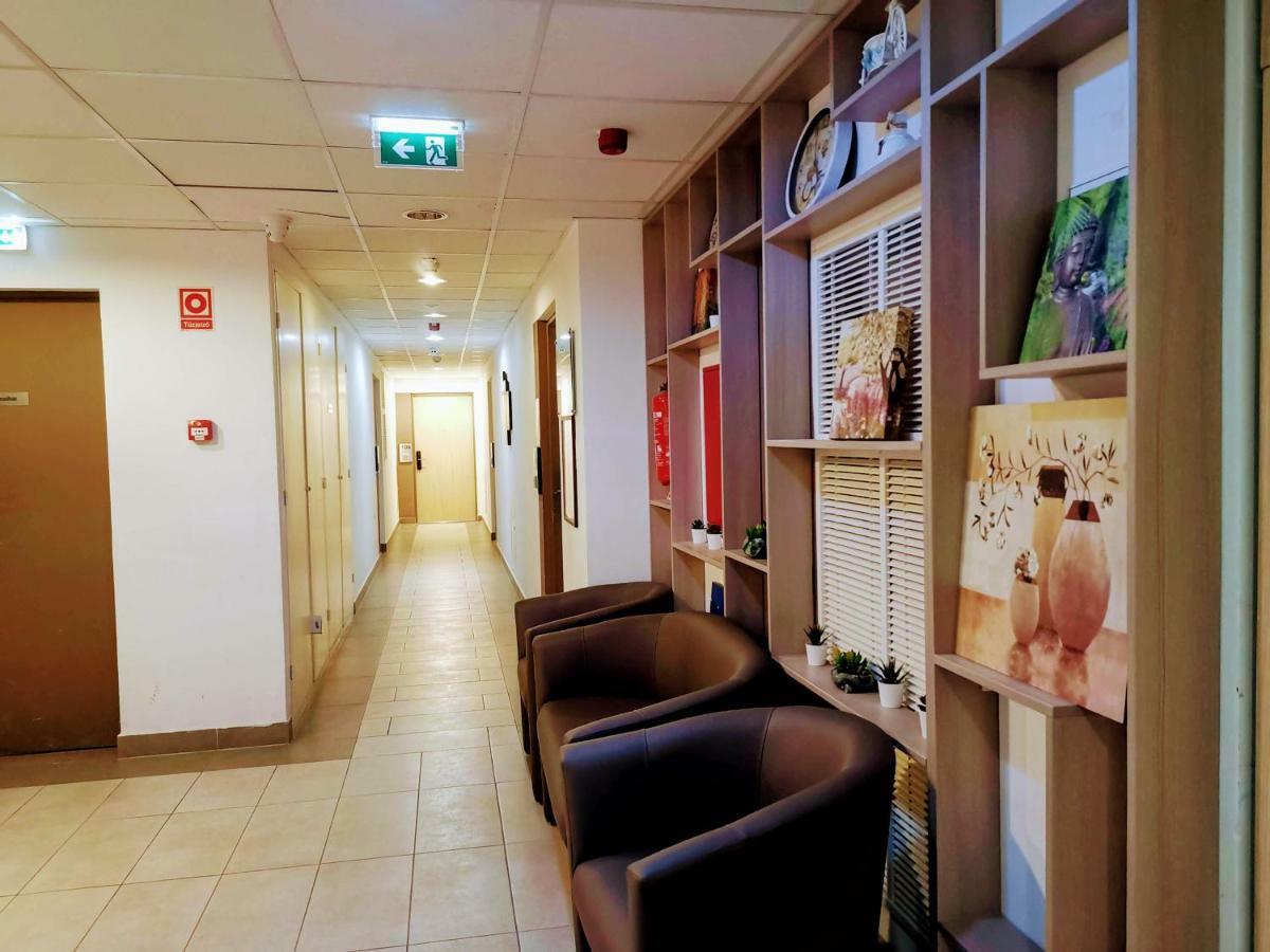 Corvin Holiday Apartments Hotel Budapest Exterior photo