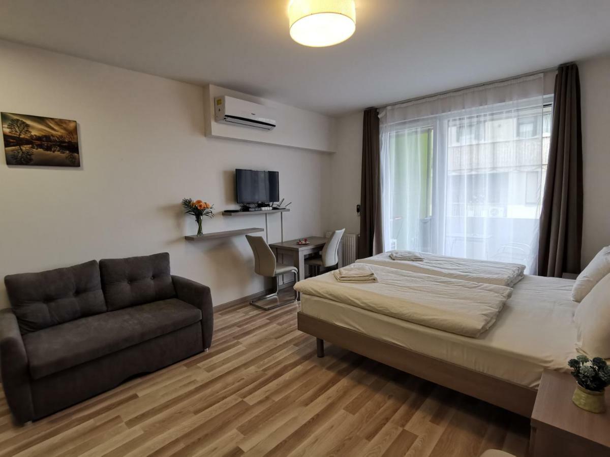 Corvin Holiday Apartments Hotel Budapest Exterior photo